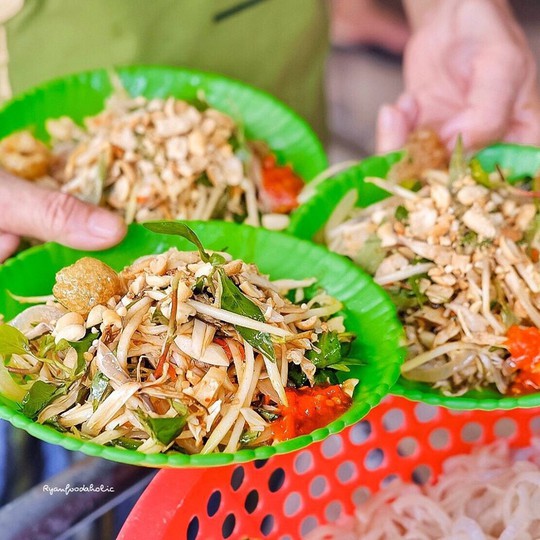 Bún mắm lòng và loạt món ăn ngon không thể bỏ qua ở Đà Nẵng - Ảnh 3.