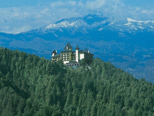 5 khách sạn biệt lập trên núi thu hút khách du lịch - Ảnh 1.