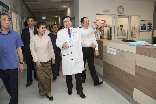 Phó Thủ tướng Campuchia, bà Sam An: Tôi sẽ khám và chữa bệnh tại bệnh viện Gia An 115 - Ảnh 1.