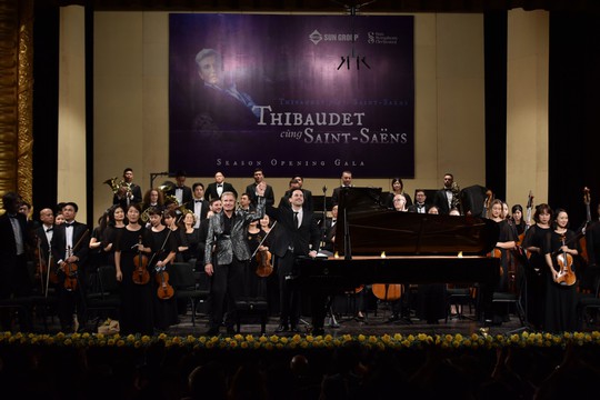 Danh cầm Jean-Yves Thibaudet thăng hoa cùng Dàn nhạc Giao hưởng Mặt Trời - Ảnh 2.