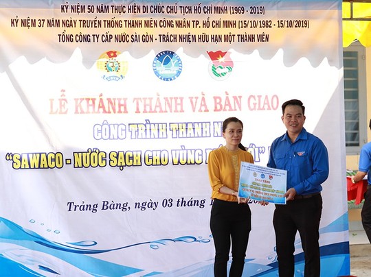 Khánh thành, bàn giao công trình thanh niên “Sawaco - Nước sạch cho vùng biên giới” - Ảnh 2.