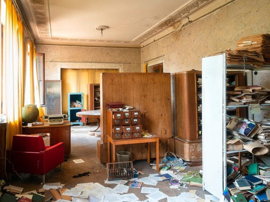 Có gì tại khu nghỉ dưỡng sang trọng bị bỏ hoang, đổ nát của Liên Xô cũ - Ảnh 15.