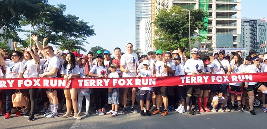 Manulife Việt Nam đồng hành cùng Terry Fox Run lan tỏa lối sống tích cực đến cộng đồng - Ảnh 2.