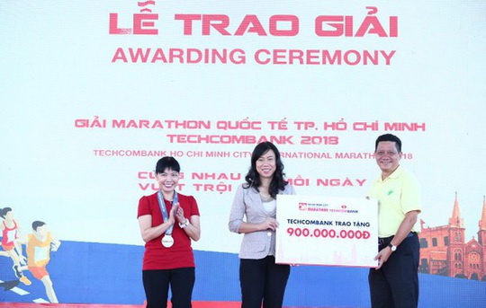 Hướng đến cộng đồng: Giải Marathon quốc tế TP HCM Techcombank 2019 thu hút gần 13.000 người tham dự - Ảnh 1.