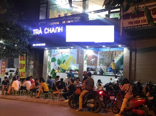 Trời mưa rét, bán trà chanh vẫn thu 300 triệu đồng/tháng - Ảnh 1.