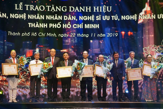 77 nghệ sĩ được TP HCM thưởng thêm trong lễ vinh danh - Ảnh 12.