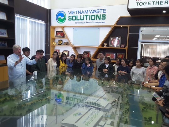 Khu Liên hợp Xử lý chất thải Đa Phước, nơi khảo nghiệm bổ ích cho sinh viên - Ảnh 1.