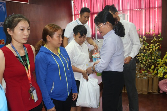 TP HCM: Thưởng Tết Dương lịch cao nhất 3,5 tỉ đồng/người - Ảnh 1.