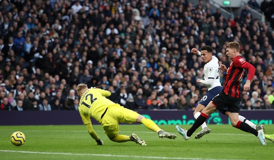 Nghẹt thở đua tỉ số, Tottenham hồi sinh khó tin với Mourinho - Ảnh 2.