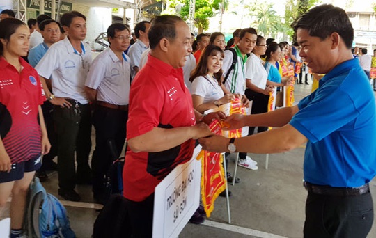 Nâng cao đời sống tinh thần cho giáo viên - Ảnh 1.