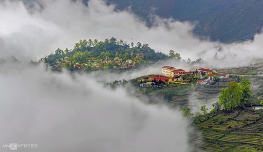 Y Tý mùa săn mây - Ảnh 2.