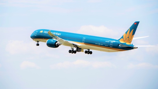 Đưa siêu máy bay Boeing 787-10 đón đoàn thể thao Việt Nam trở về - Ảnh 1.