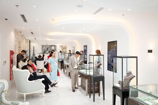 Khánh thành Trung tâm Kim hoàn Lộc Phúc Fine Jewelry tại Hà Nội - Ảnh 2.