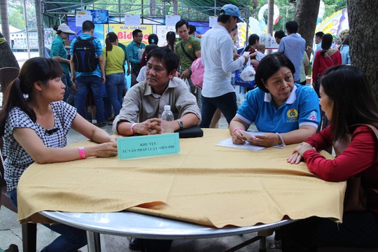 Tuyên truyền, tư vấn pháp luật cho hơn 90.000 lượt NLĐ - Ảnh 1.