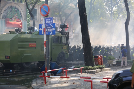 Có đến hơn 4.000 người tham gia diễn tập chống khủng bố ở sân bay và trung tâm TP HCM - Ảnh 16.