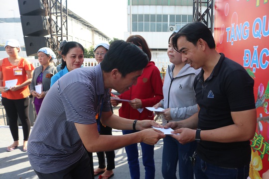 Quận Bình Tân, TP HCM: Thưởng Tết cao nhất 200 triệu đồng/người - Ảnh 1.