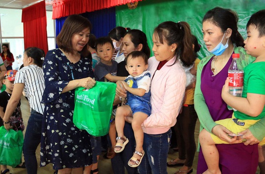 Đồng Nai: Tặng quà, vé xe Tết cho công nhân - Ảnh 1.