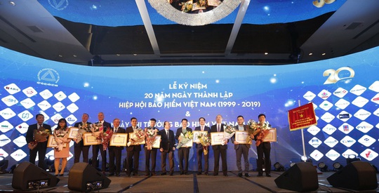 Dai-ichi Life Việt Nam nhận bằng khen của Bộ Tài chính - Ảnh 1.