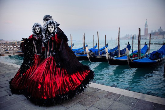 Đến Venice vào tháng 2, dự lễ hội hóa trang hoành tráng nhất năm - Ảnh 2.