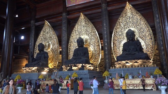Ngôi chùa lớn nhất thế giới ở Hà Nam đón hàng vạn lượt khách - Ảnh 12.
