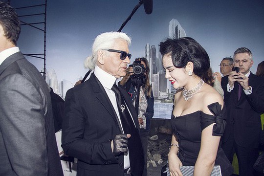 Lý Nhã Kỳ, mỹ nhân Việt duy nhất được trò chuyện với Karl Lagerfeld - Ảnh 1.