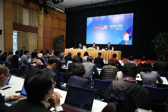 Thứ trưởng Ngoại giao trả lời câu hỏi về việc di chuyển của đoàn Chủ tịch Kim Jong-un - Ảnh 1.