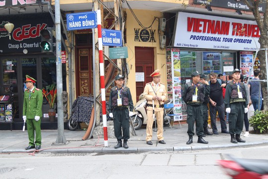 Thượng đỉnh Mỹ-Triều: Thắt chặt an ninh ở phố cổ Hàng Bông - Ảnh 3.