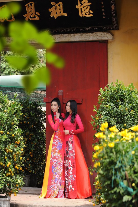 Lộ diện con gái xinh như hoa hậu của Trịnh Kim Chi trên phố Xuân - Ảnh 9.