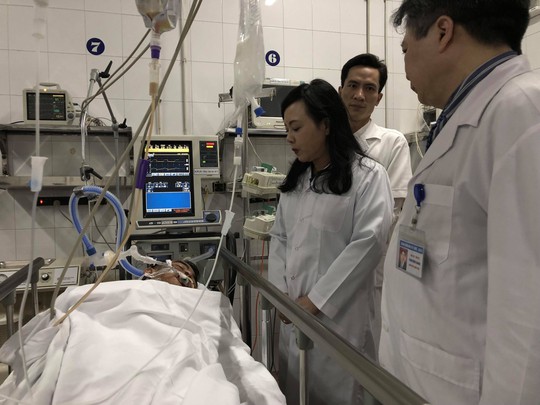 Bộ trưởng Nguyễn Thị Kim Tiến đón em bé chào đời trong đêm giao thừa - Ảnh 12.