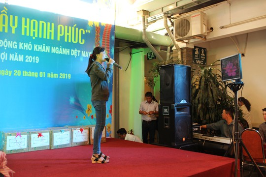 Tết ấm áp cho công nhân khó khăn - Ảnh 3.