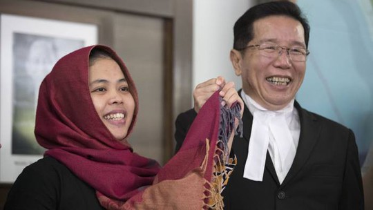 Vụ án Kim Jong-nam: Siti Aisyah về nước, cảm ơn Tổng thống Widodo - Ảnh 1.