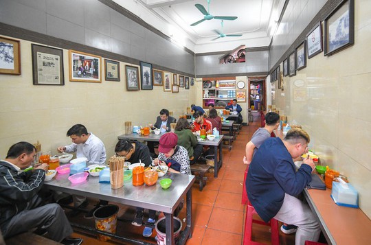 Hàng phở Hà Nội: Từ thực đơn một món đến quán gây sốt ở Nhật - Ảnh 6.