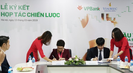 VPBank hợp tác Vinmec cấp tín dụng cho khách hàng cá nhân - Ảnh 1.