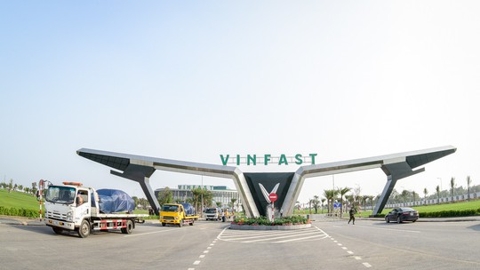 VinFast đưa 155 ô tô Lux ra nước ngoài kiểm thử - Ảnh 7.