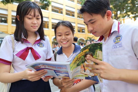 Đưa trường học đến thí sinh 2019 tại TP HCM: Rớt đại học thì phải làm sao? - Ảnh 29.