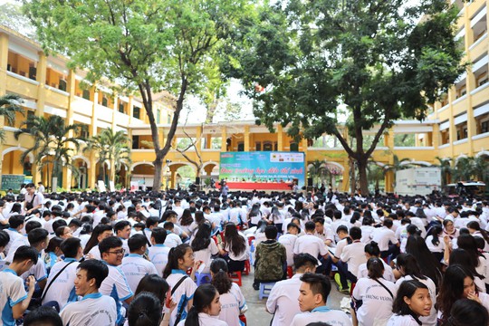 Đưa trường học đến thí sinh 2019 tại TP HCM: Rớt đại học thì phải làm sao? - Ảnh 19.