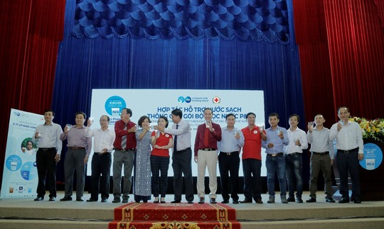 Công ty P&G cùng Hội Chữ thập đỏ Việt Nam tổ chức Lễ kỷ niệm Ngày Nước thế giới - Ảnh 1.