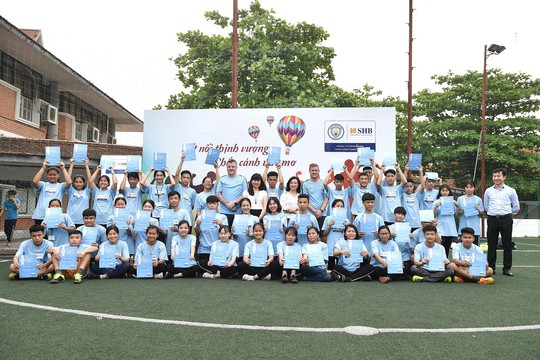 Manchester City dùng bóng đá rèn kỹ năng lãnh đạo cho trẻ em Việt Nam - Ảnh 3.