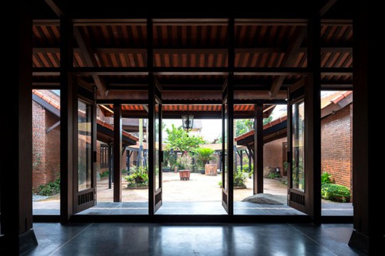 Ngôi nhà như ruộng mấp mô đạt giải vàng kiến trúc Việt Nam - Ảnh 5.