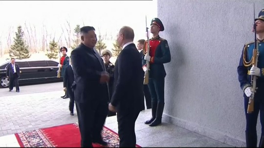 Hai nhà lãnh đạo Nga, Triều Tiên hội đàm - Ảnh 2.