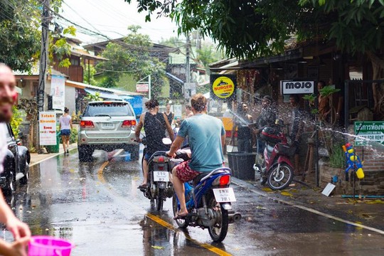 5 điểm đến lý tưởng trong lễ hội té nước ở Thái Lan - Ảnh 6.