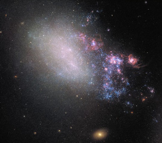 Hai thiên hà va chạm, sinh ra hàng loạt ngôi sao lạ - Ảnh 1.