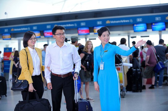 Vietnam Airlines ra mắt dịch vụ “Chào đón và đưa dẫn ưu tiên” - Ảnh 1.