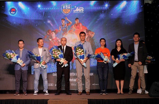 Giảm giá tới 50% khi mua vé giải bóng rổ chuyên nghiệp Việt Nam 2019 qua App MBBANK - Ảnh 1.
