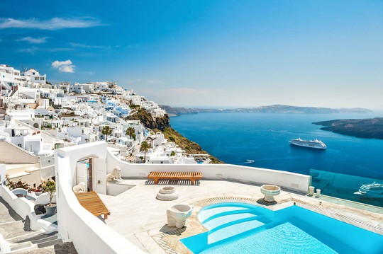 Hòn đảo hút khách bởi kiến trúc xanh - trắng ở Hy Lạp - Ảnh 3.