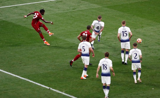 Bắn hạ Tottenham, Liverpool lên đỉnh châu Âu - Ảnh 9.