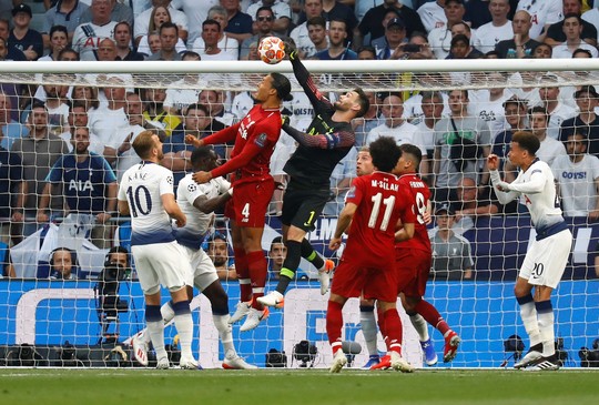 Bắn hạ Tottenham, Liverpool lên đỉnh châu Âu - Ảnh 5.
