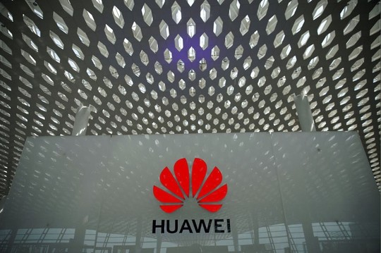 Huawei khởi kiện Bộ Thương mại Mỹ - Ảnh 1.