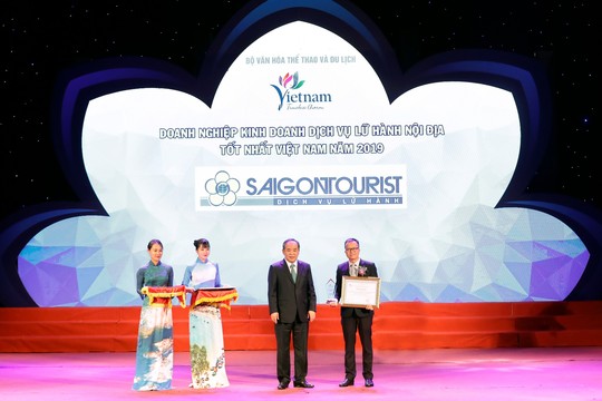 Lữ hành Saigontourist tiếp tục được vinh danh 4 Giải thưởng du lịch Việt Nam năm 2019 - Ảnh 1.