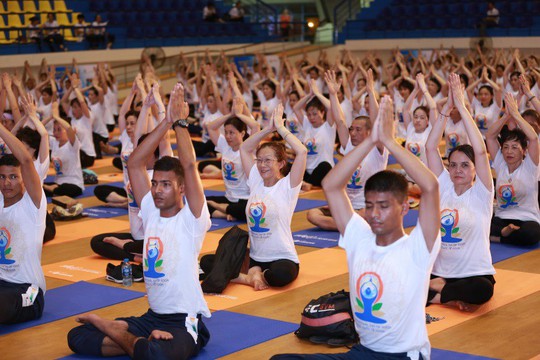 Yoga và bảo hiểm nhân thọ hỗ trợ đẩy lùi ung thư - Ảnh 1.